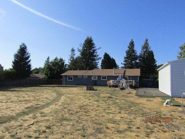 Building Photo - Rare opportunity  in Canon Manor!  Single ...