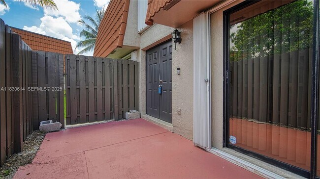 Foto del edificio - 11101 SW 15th Manor