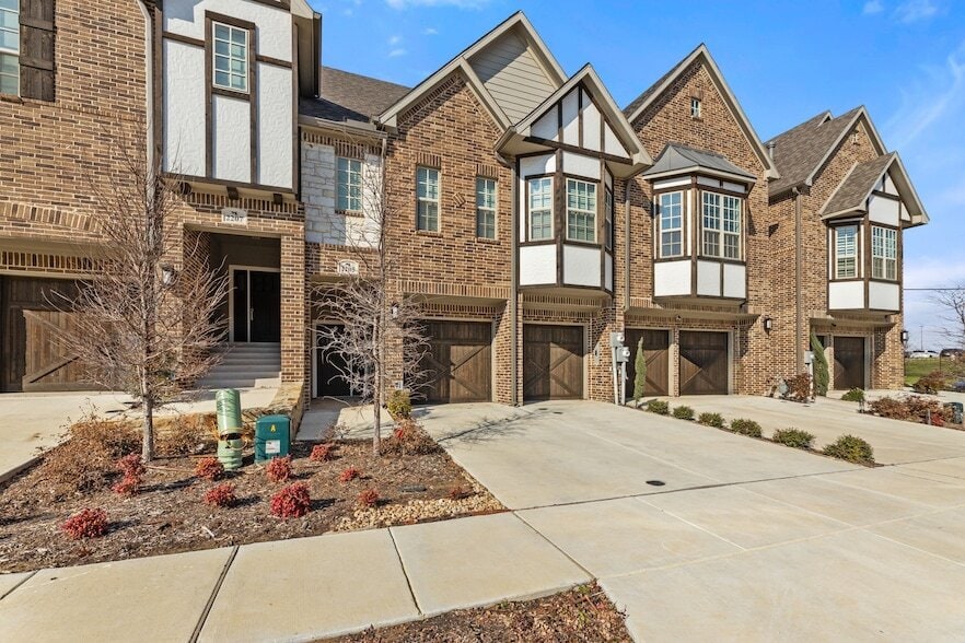 Primary Photo - 2205 Southwick Dr