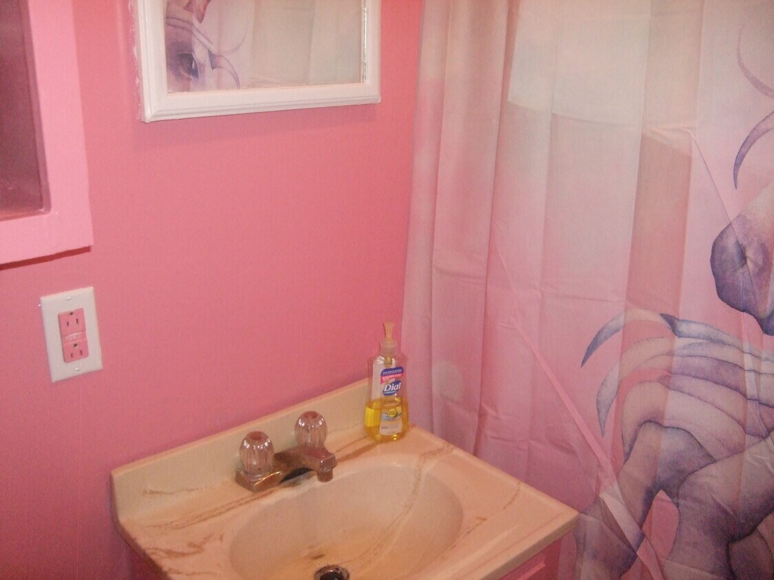 2107 Jefferson St, Lexington, MO 64067 House Rental in Lexington, MO