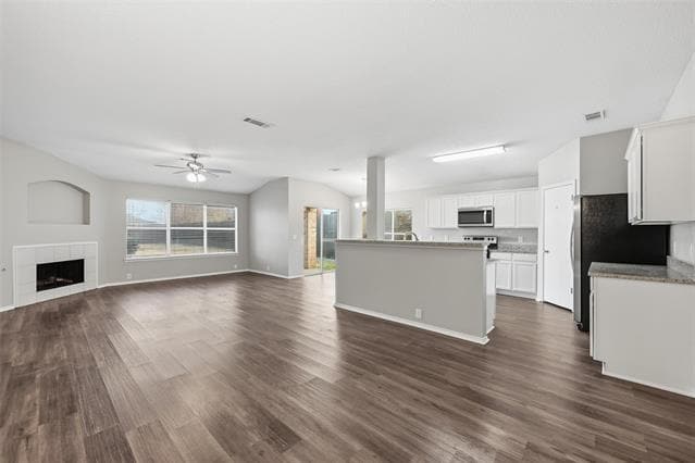 Building Photo - 2305 Eagle Mountain Dr