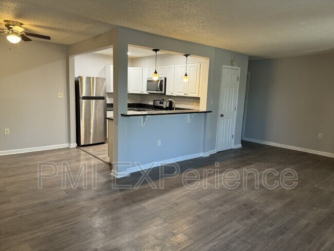 Foto del edificio - 3815 Swann Rd