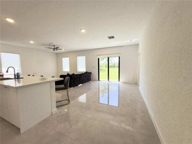 Building Photo - 6380 Chorus Dr