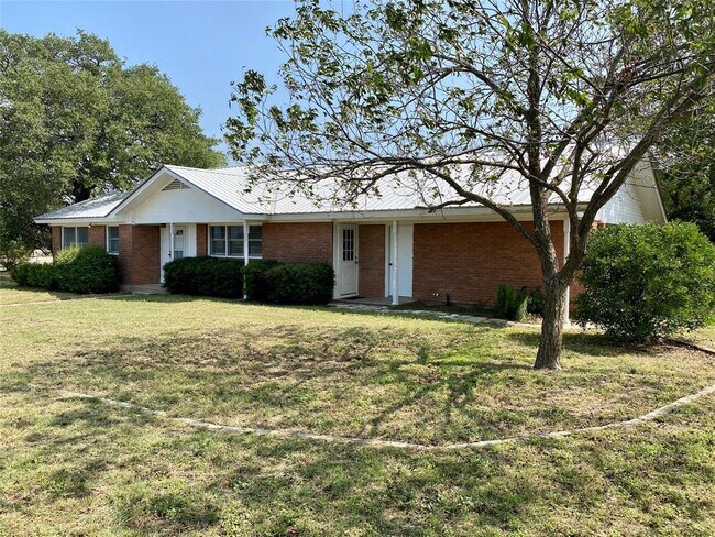 Building Photo - 717 TX-138
