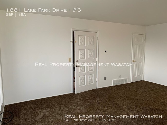 Building Photo - 2 bedroom 1 bath bottom unit in a 4-plex
