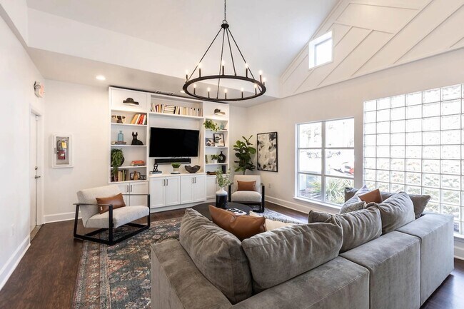 Foto del interior - Crestline Cary