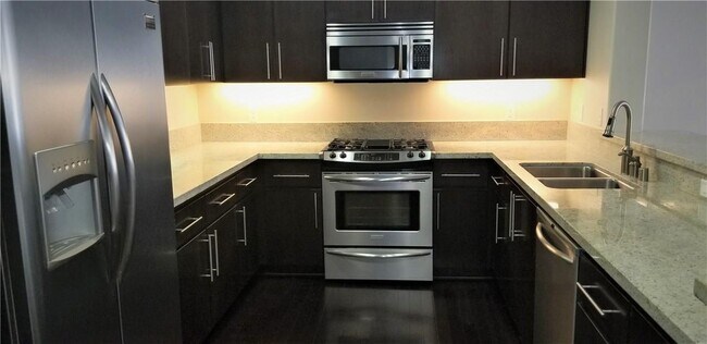 Foto del edificio - 10878 Bloomfield St
