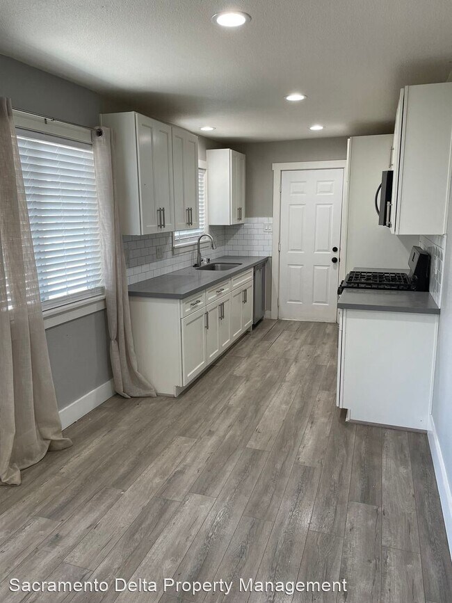Foto del edificio - 2 br, 1 bath House - 2001 Kirk Way