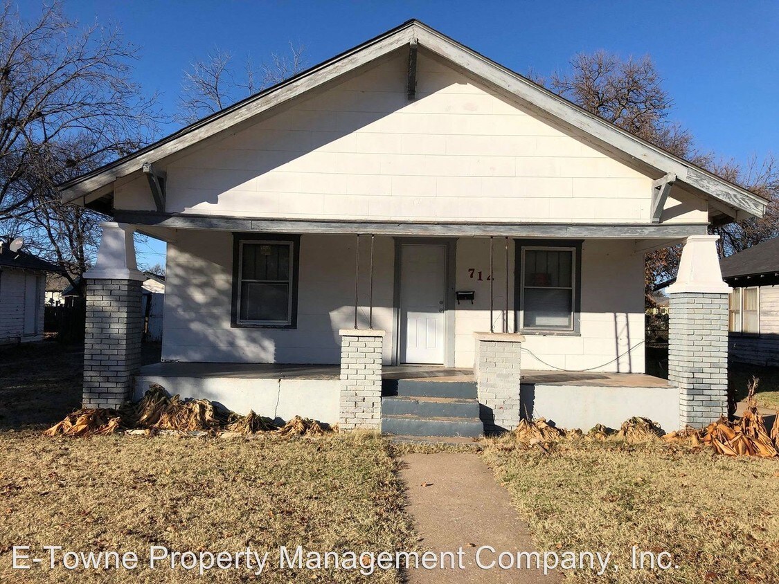 Foto principal - 2 br, 1 bath House - 714 E. Pine