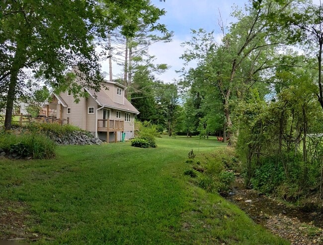 Building Photo - 31 Batson Rd