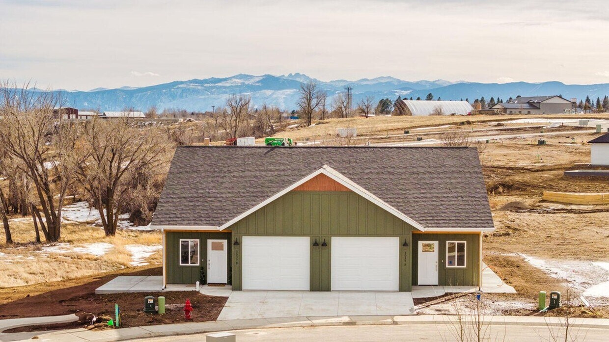 BRAND NEW 2 bed/ 2 bath twin home with Ga... - BRAND NEW 2 bed/  2 bath twin home with Ga...