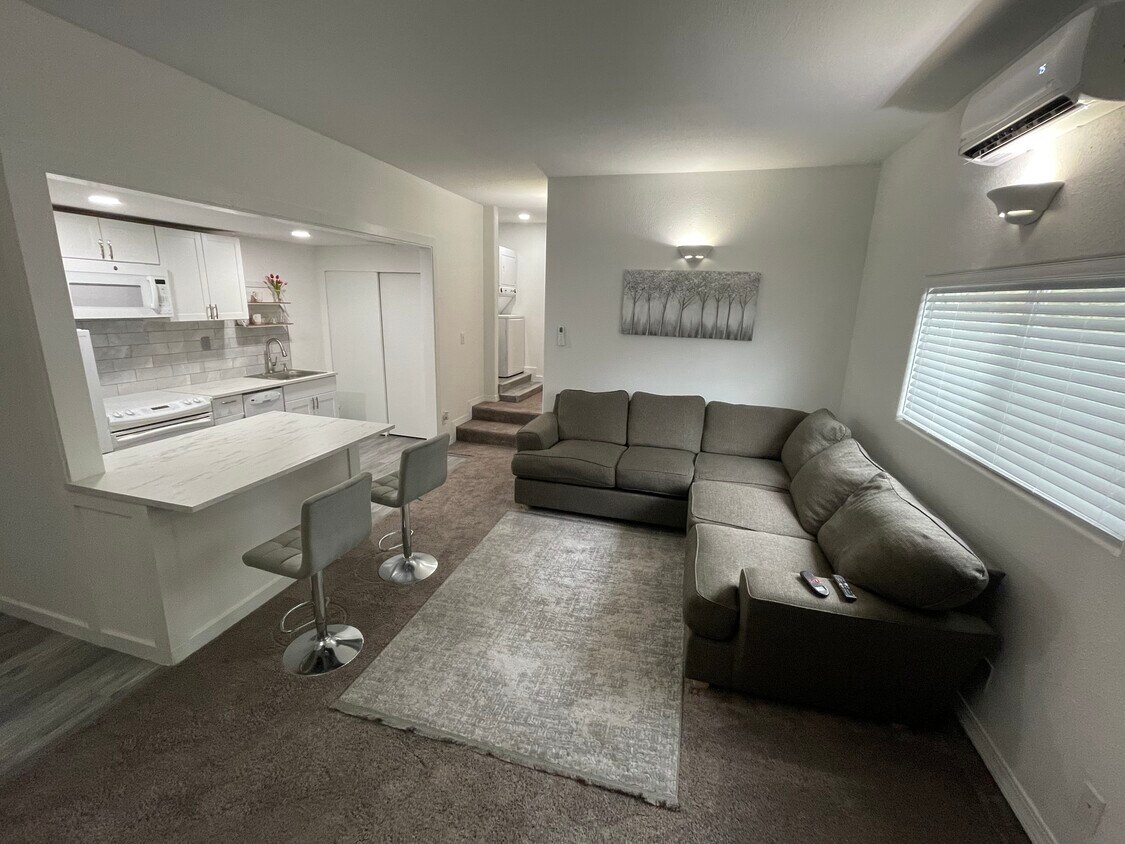 11439 SE 225th St Unit 1, Kent, WA 98031 Condo for Rent in Kent, WA