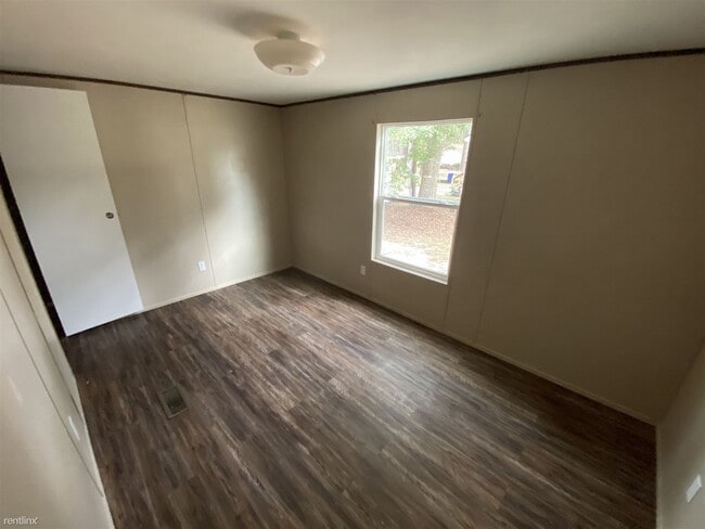 Building Photo - 2 br, 2 bath Mobile Home - 264 Holly Hill ...