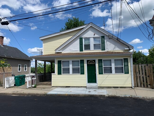 Building Photo - 177 Boyden St