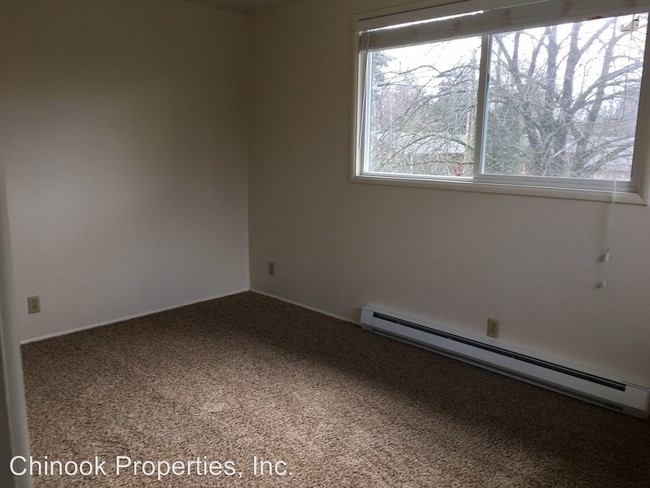 Building Photo - 1298 W Fairview Dr
