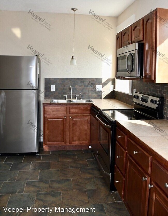 Building Photo - 2 br, 1 bath House - 3269 Gillham Rd #1S