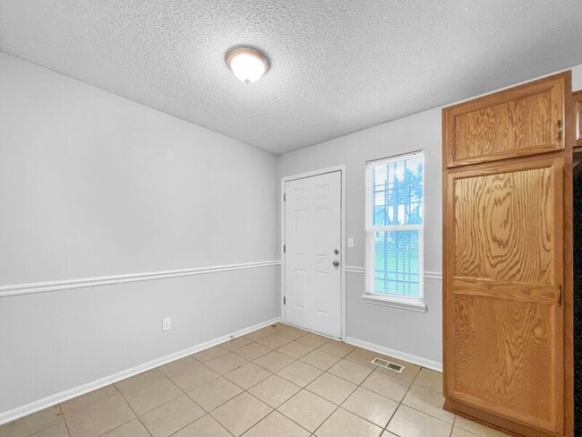 Building Photo - 4134 Woodland Ave