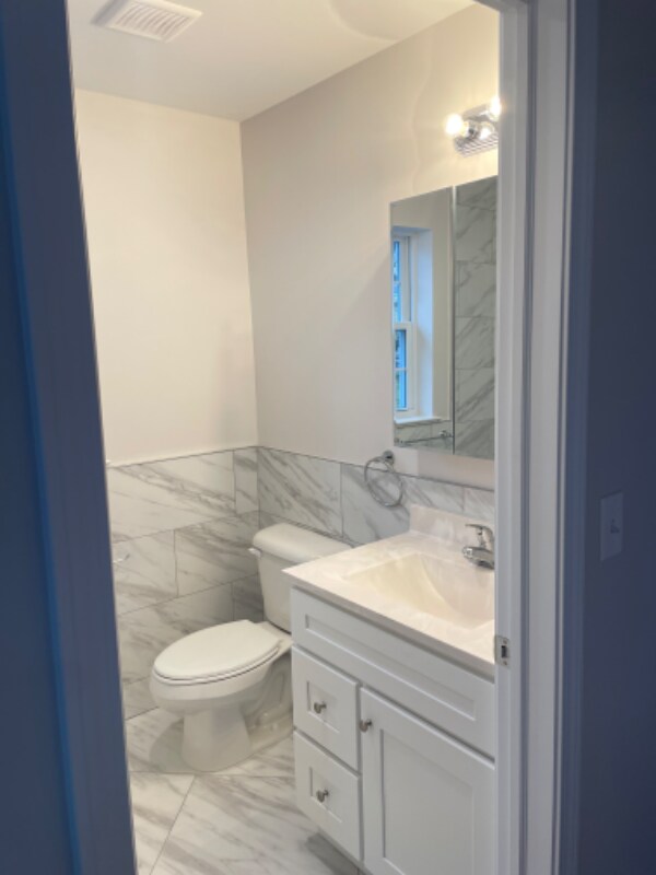 Foto principal - 10-12 Abbotsford Ave