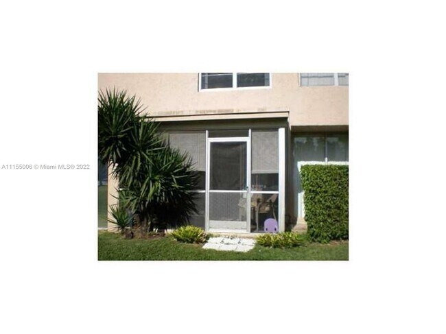 Building Photo - 9431 Live Oak Pl