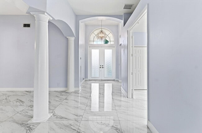 Building Photo - 12403 Cascades Pointe Dr