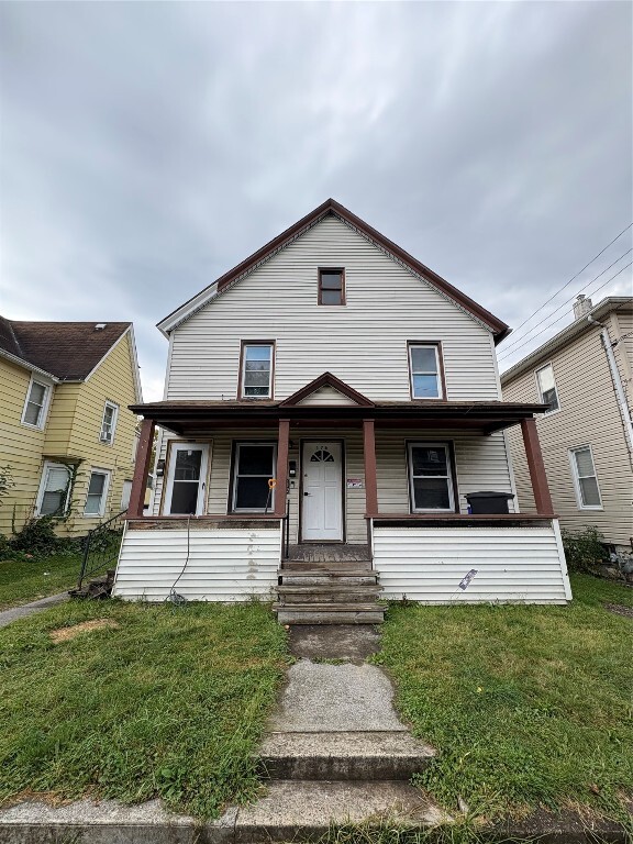 Building Photo - 178 St Charles St