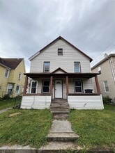Building Photo - 178 St Charles St