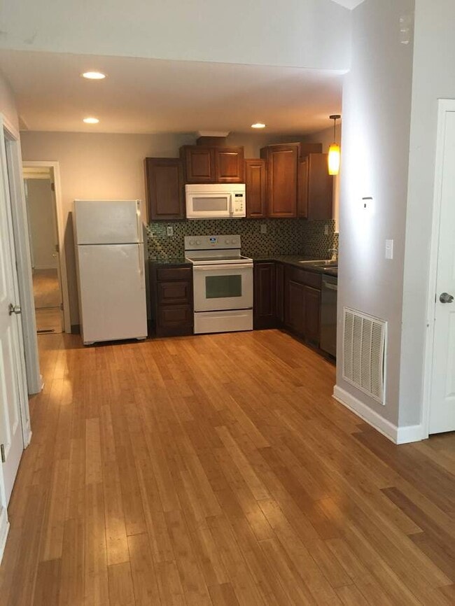Building Photo - 3111 Stedman Dr