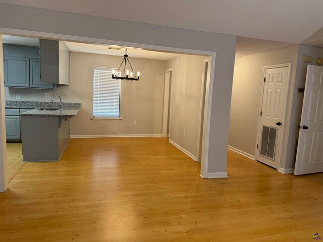 Foto del edificio - 408 Sunshine Way