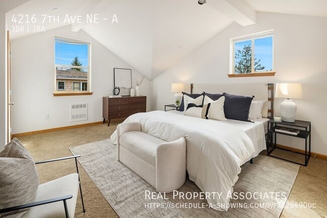 Foto del edificio - 4216 7th Ave NE