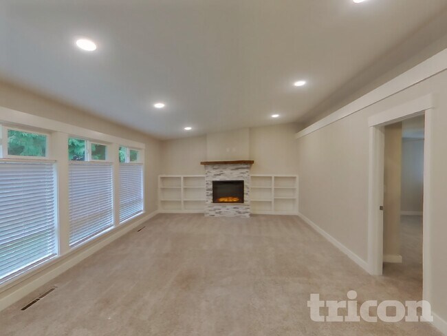 Foto del edificio - 4911 64th Ave W