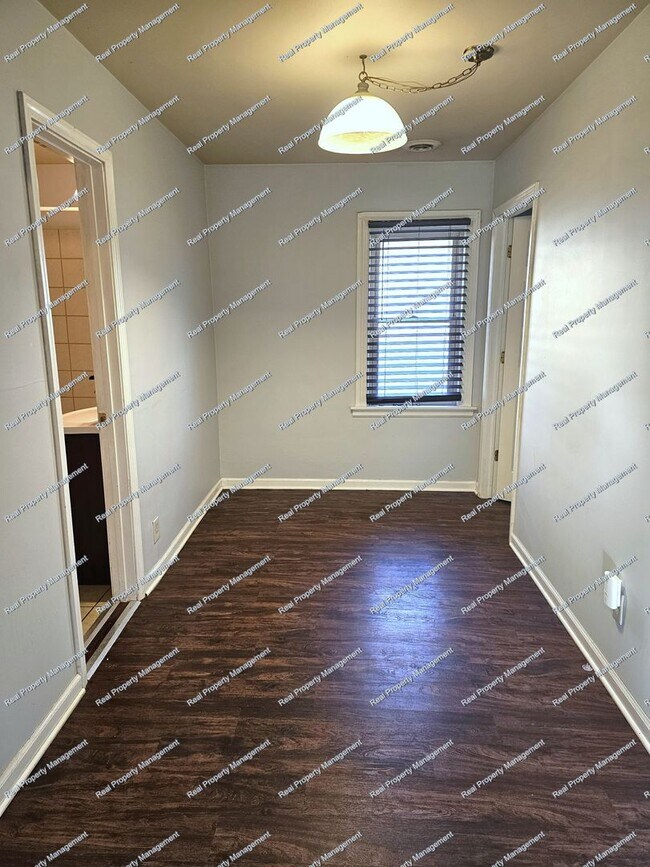 Foto del edificio - Three Bedroom Ranch located in Hobart!