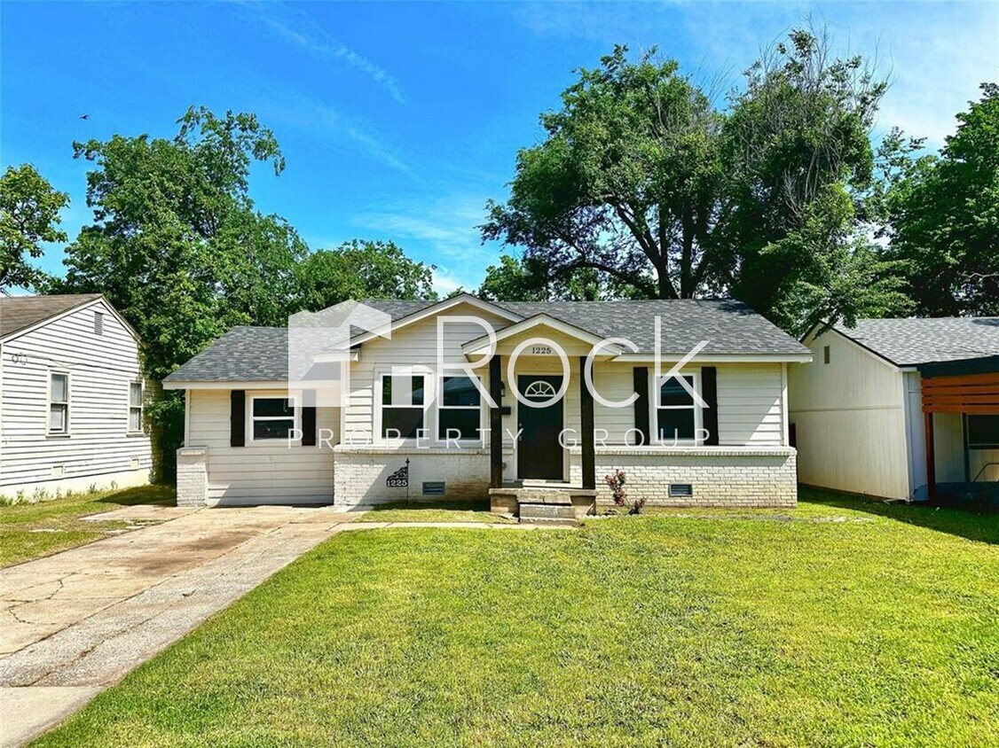 Primary Photo - 1225 NW 99th St