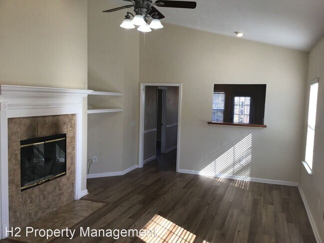 Building Photo - 3 br, 2 bath House - 3343 Golden Rain Drive