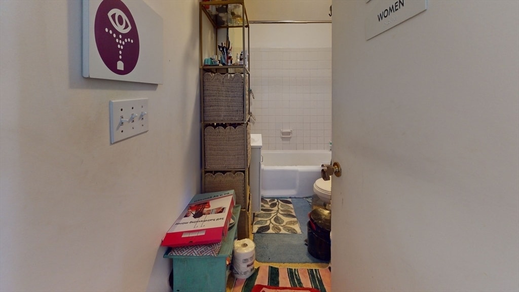 Building Photo - 12 Lyman St