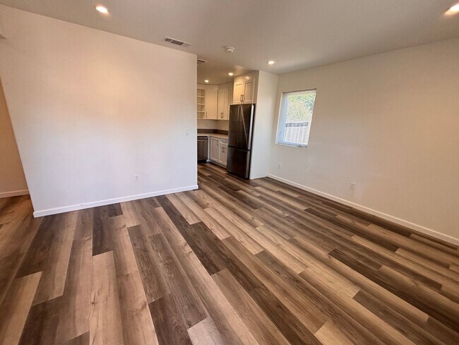 Foto del edificio - 25-29 Rockwood Ct