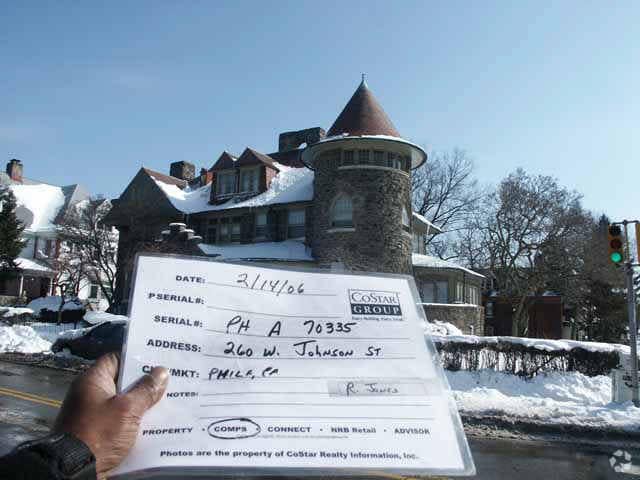 Building Photo - 260 W Johnson St