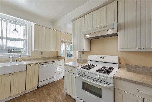 Building Photo - 4710 Meldon Ave