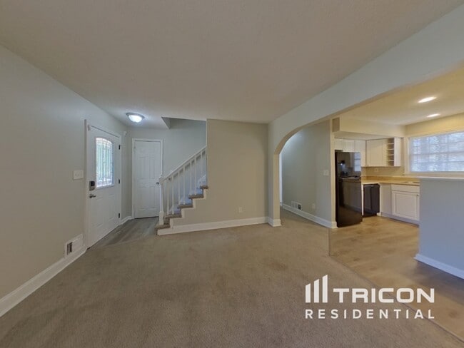 Foto del edificio - 202 Holly Springs Ct