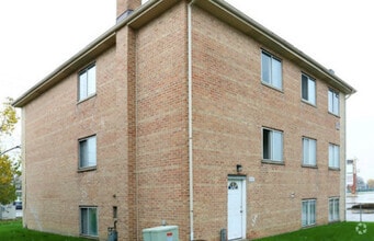 Building Photo - 9662 Golf Terrace