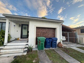 Foto del edificio - 1090 NW 91st St