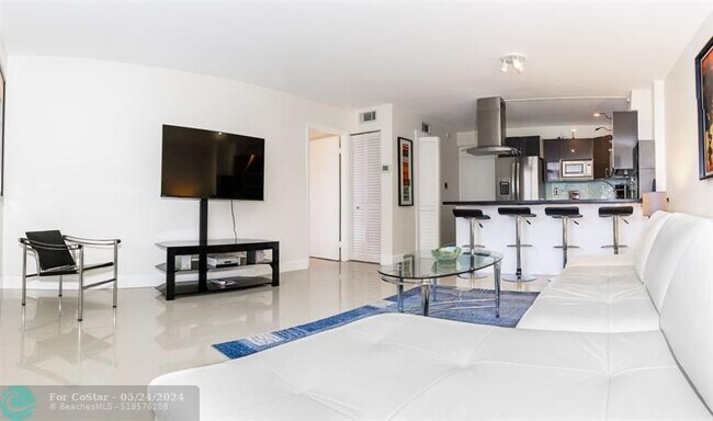 Building Photo - 3000 N Ocean Blvd