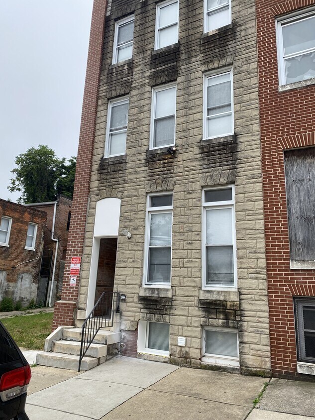Foto principal - 210 N Mount St