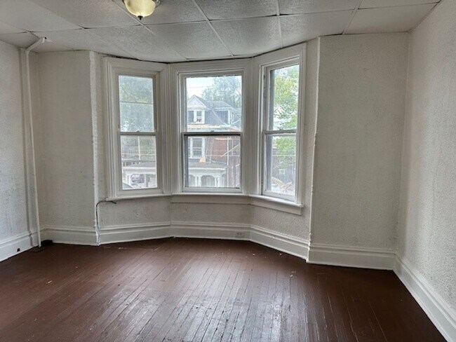 Foto del edificio - 2nd Floor 2 Bedroom 1 Bathroom Apartment F...