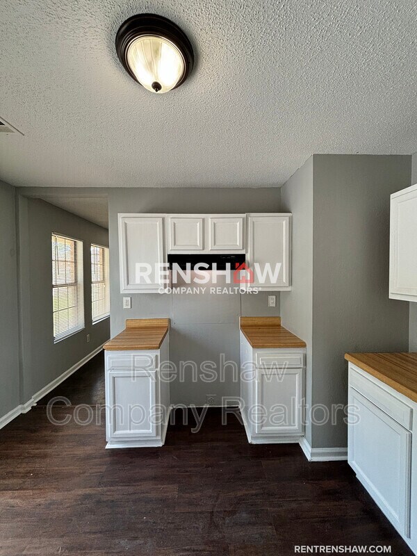 Building Photo - 274 Lucerne Pl