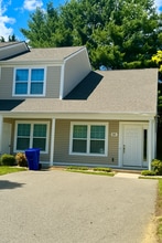 Building Photo - 505 Pin Oak Dr NW