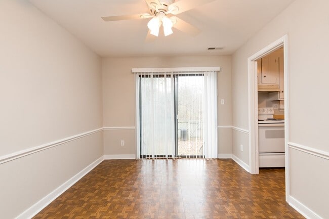 Foto del edificio - Wonderful Westend Townhome