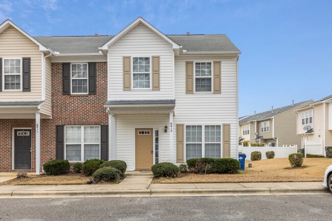 Building Photo - 6013 San Marcos Way