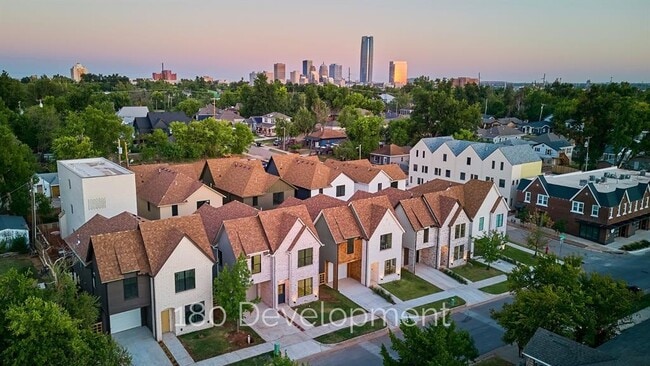 Foto del edificio - 1649 NW 12th St