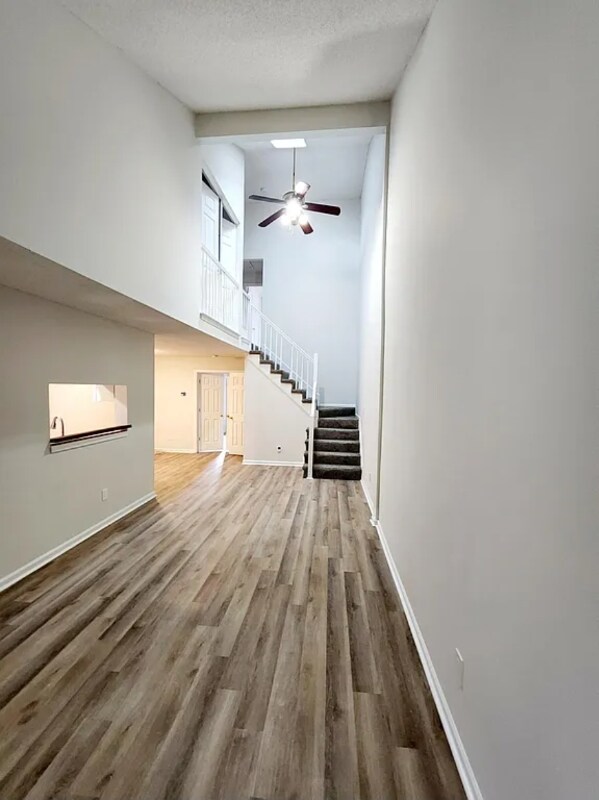 Foto del edificio - 5517 Maple Cluster Ct