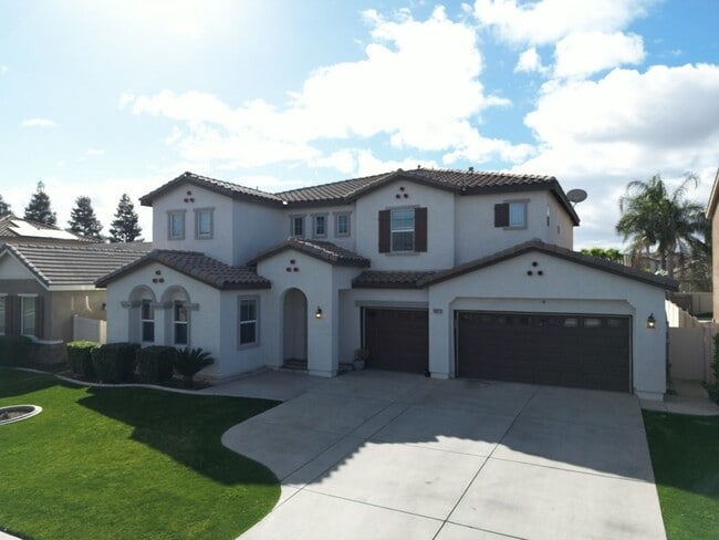 Building Photo - 10317 Titanium St